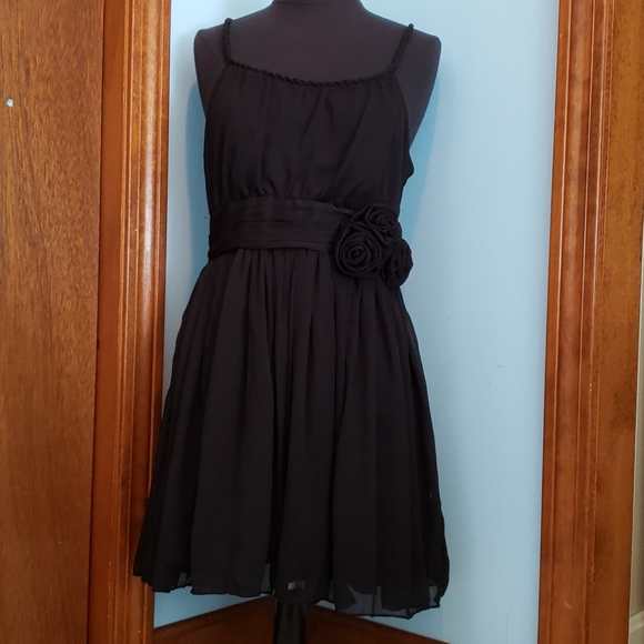 H&M Dresses & Skirts - Black mini dress with bow